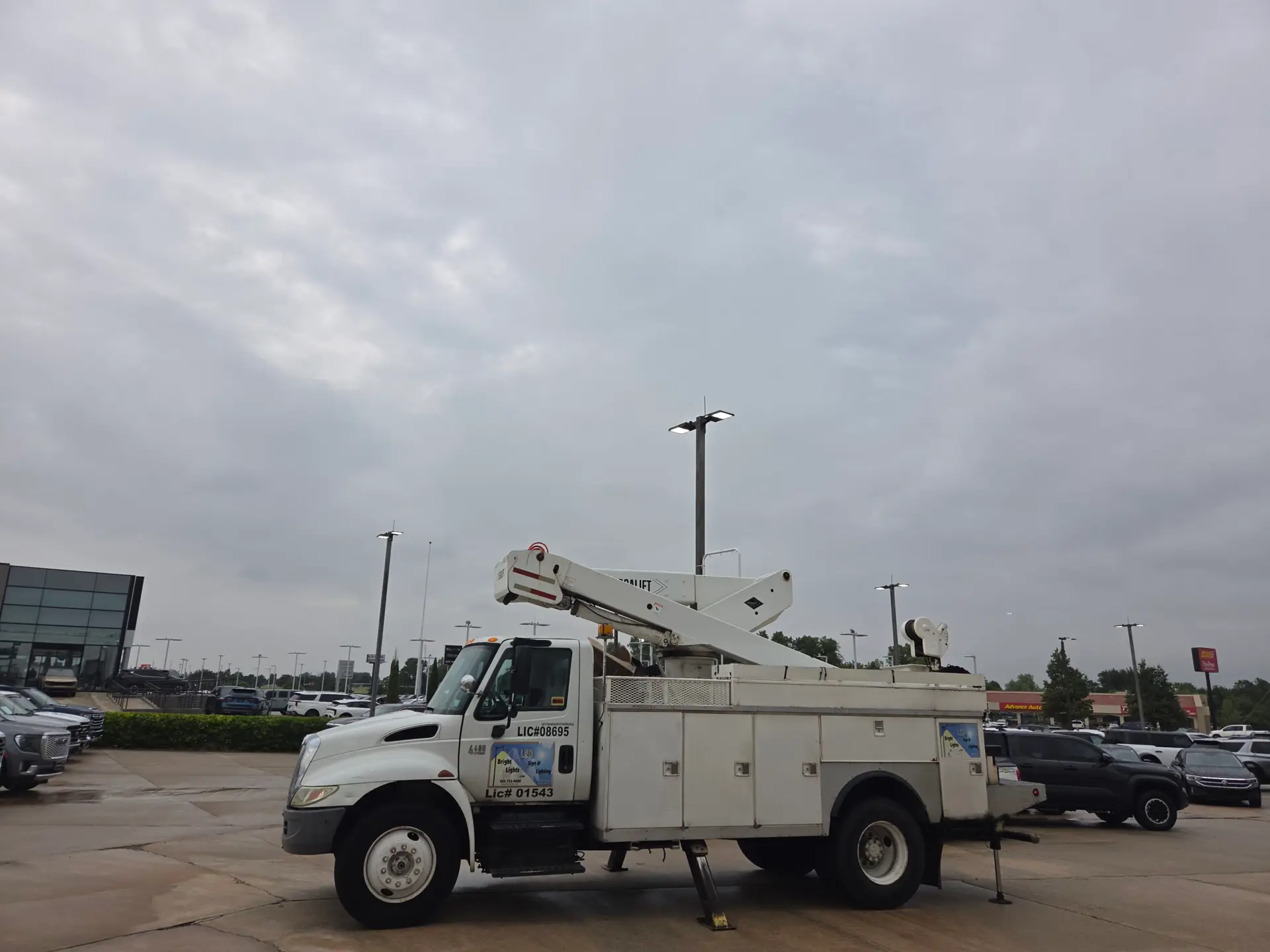 Commercial exterior lighting