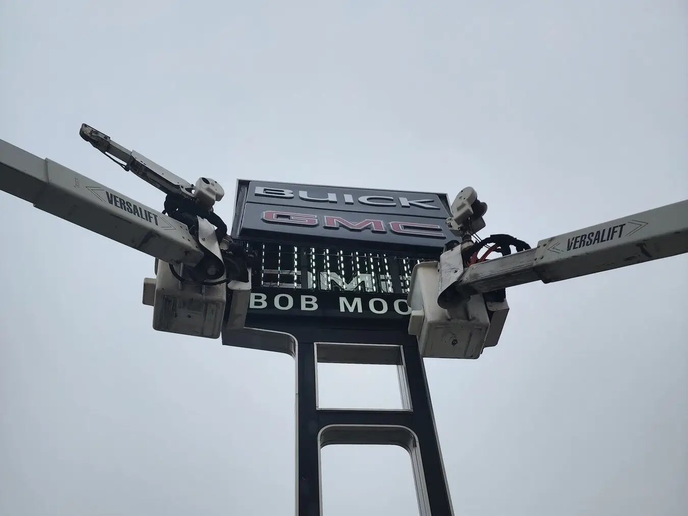 Sign maintenance project